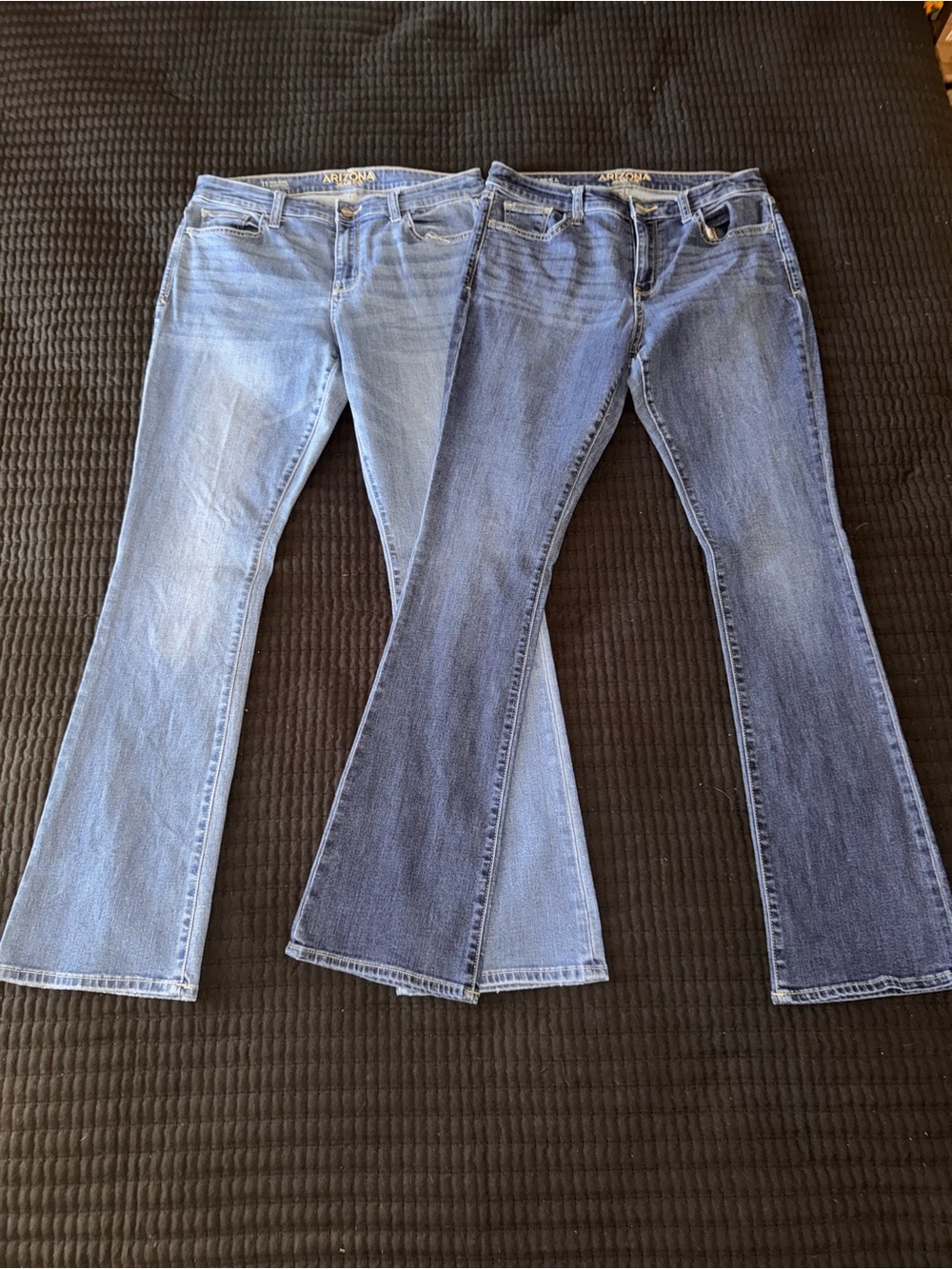 Arizona Jean Co Juniors Mid-Rise Bootcut Jeans - Size 11